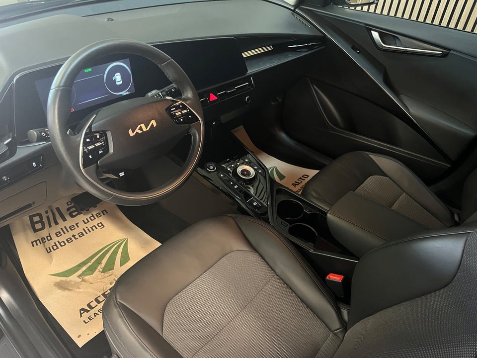 Kia Niro 64 EV Access Plus 5d