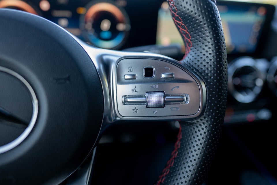 Mercedes EQA350 AMG Line 4Matic 5d