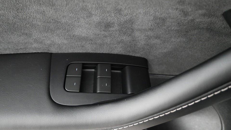 Tesla Model 3 RWD 4d