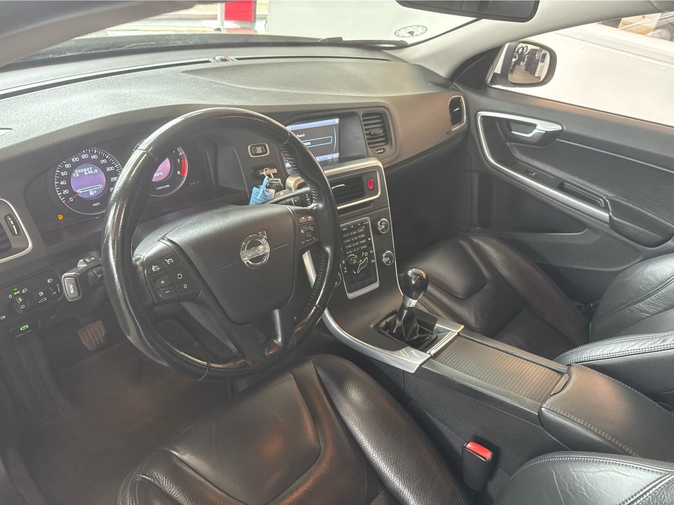 Volvo S60 2,0 T5 240 Kinetic 4d