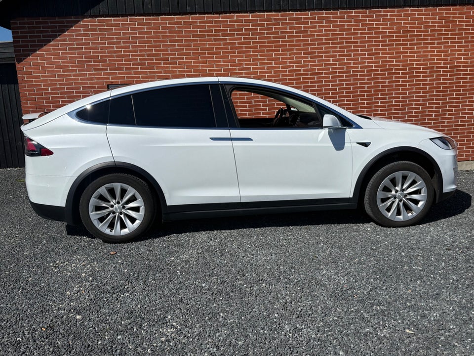 Tesla Model X 90D 5d