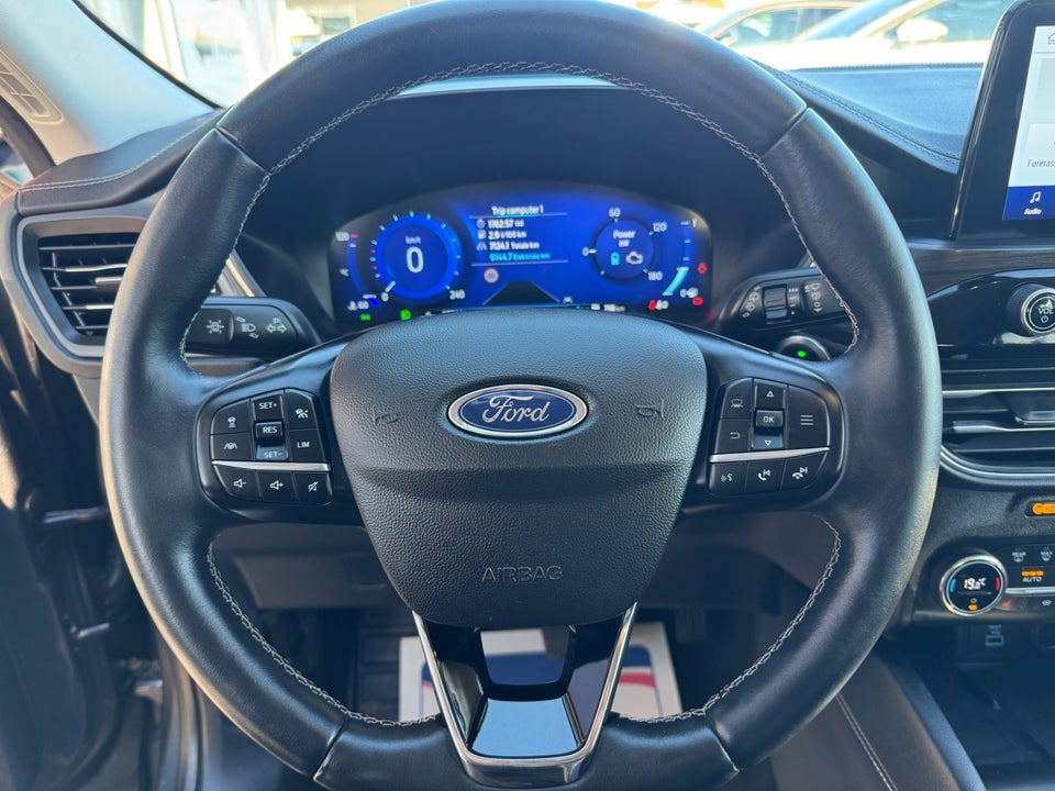 Ford Kuga 2,5 PHEV Vignale CVT 5d
