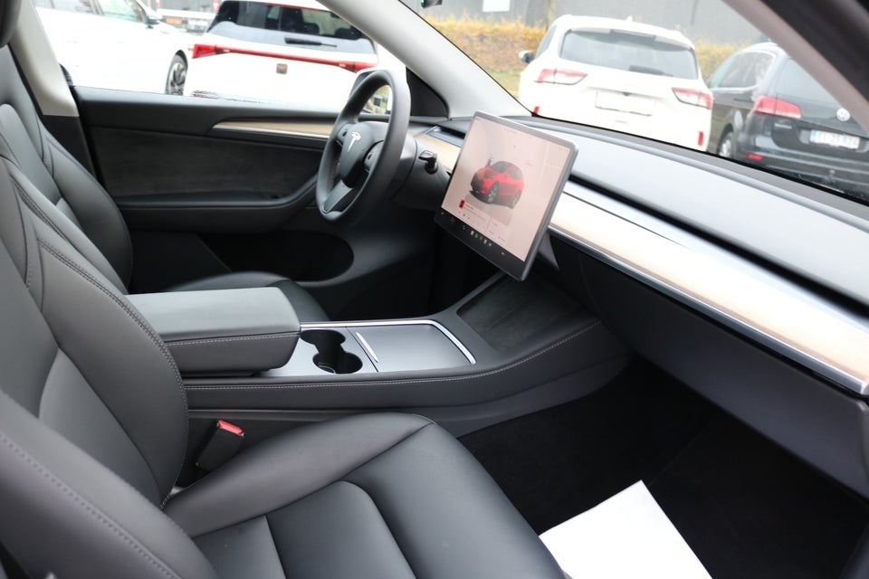 Tesla Model Y RWD 5d