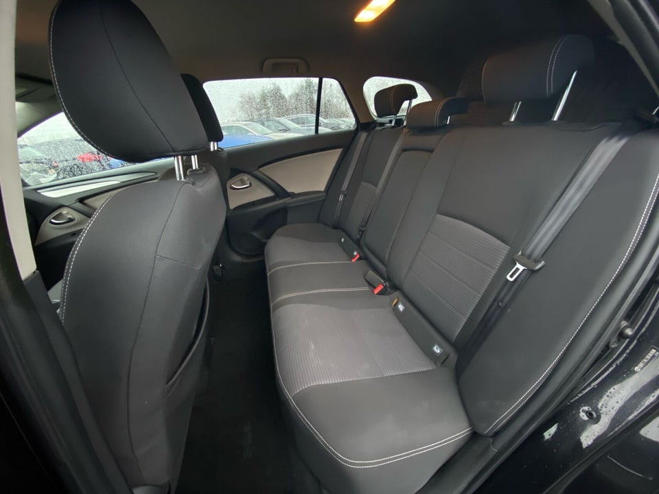 Toyota Avensis 2,0 D-4D T2 Touring Sports 5d