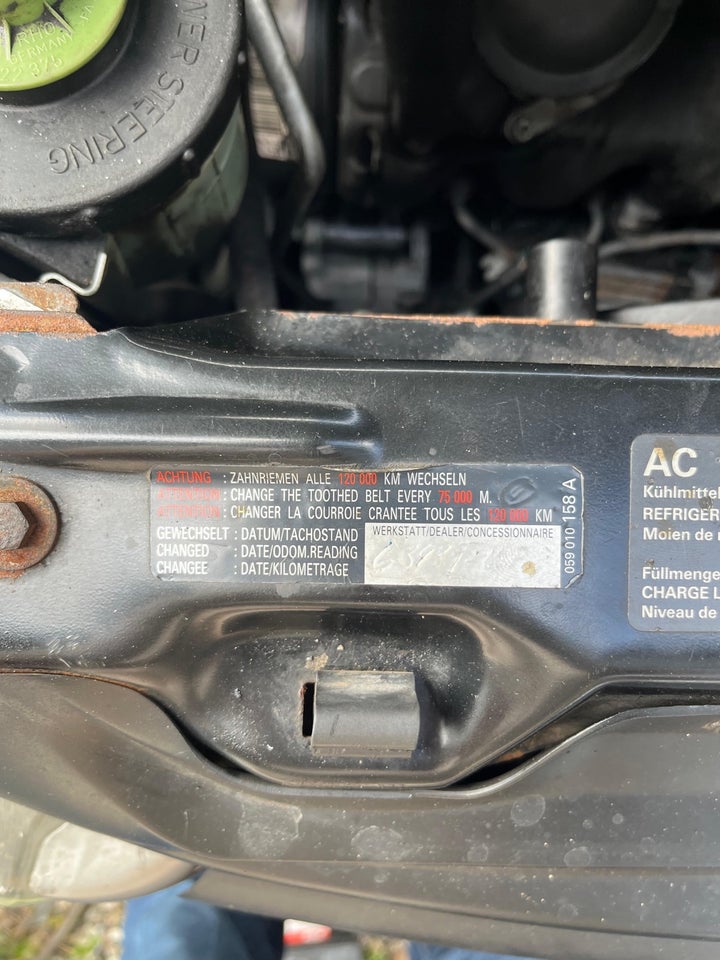 VW Caravelle 2,5 TDi 102 10prs 5d