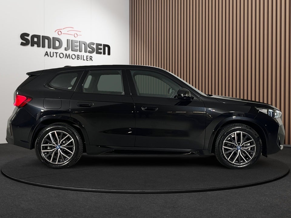 BMW iX1 xDrive30 M-Sport 5d