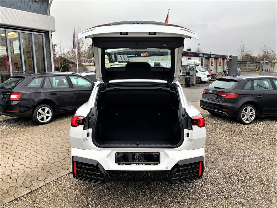 BMW iX2 eDrive20 M-Sport 5d