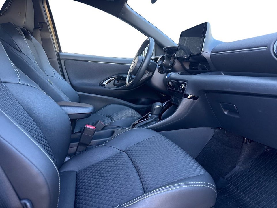 Toyota Yaris 1,5 Hybrid Style e-CVT 5d