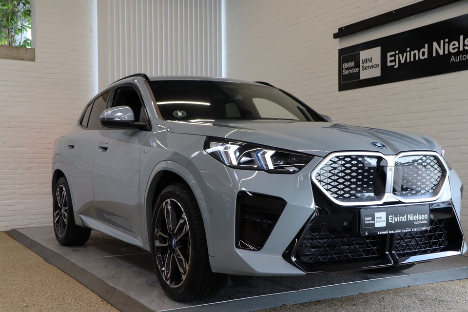 BMW iX2 eDrive20 M-Sport Premium 5d