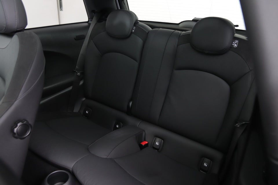 MINI Cooper SE Maximise 3d