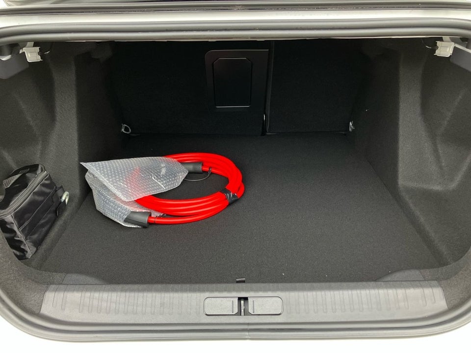 Citroën ë-C4 X 50 Shine 4d