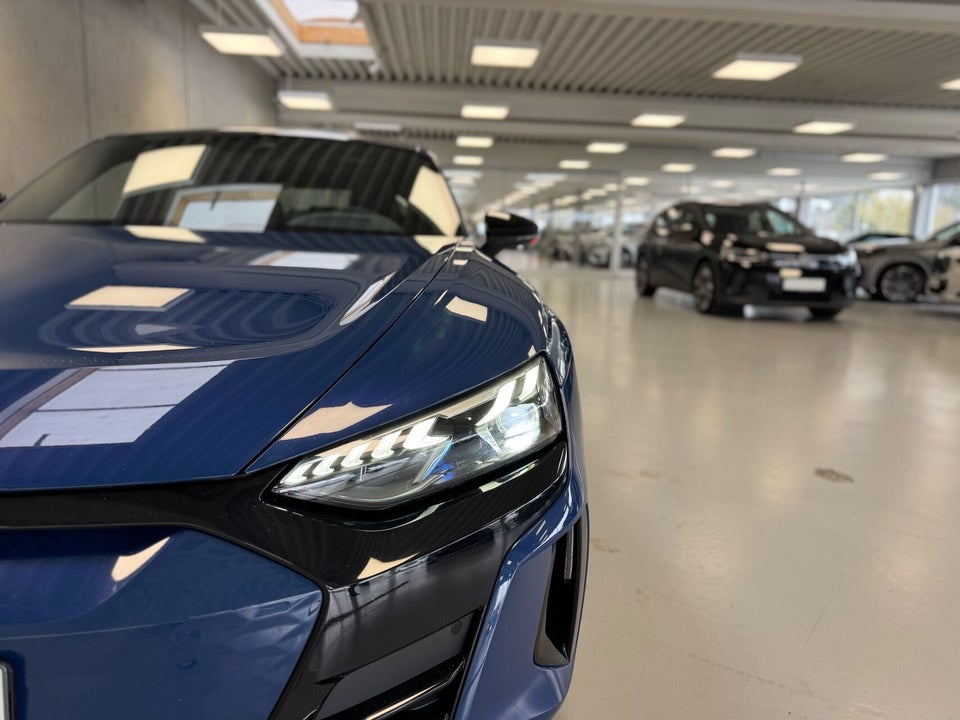 Audi RS e-tron GT quattro 4d