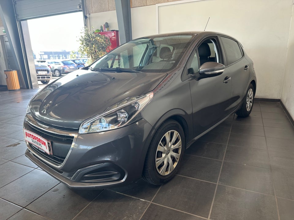 Peugeot 208 1,6 BlueHDi 100 Strike 5d