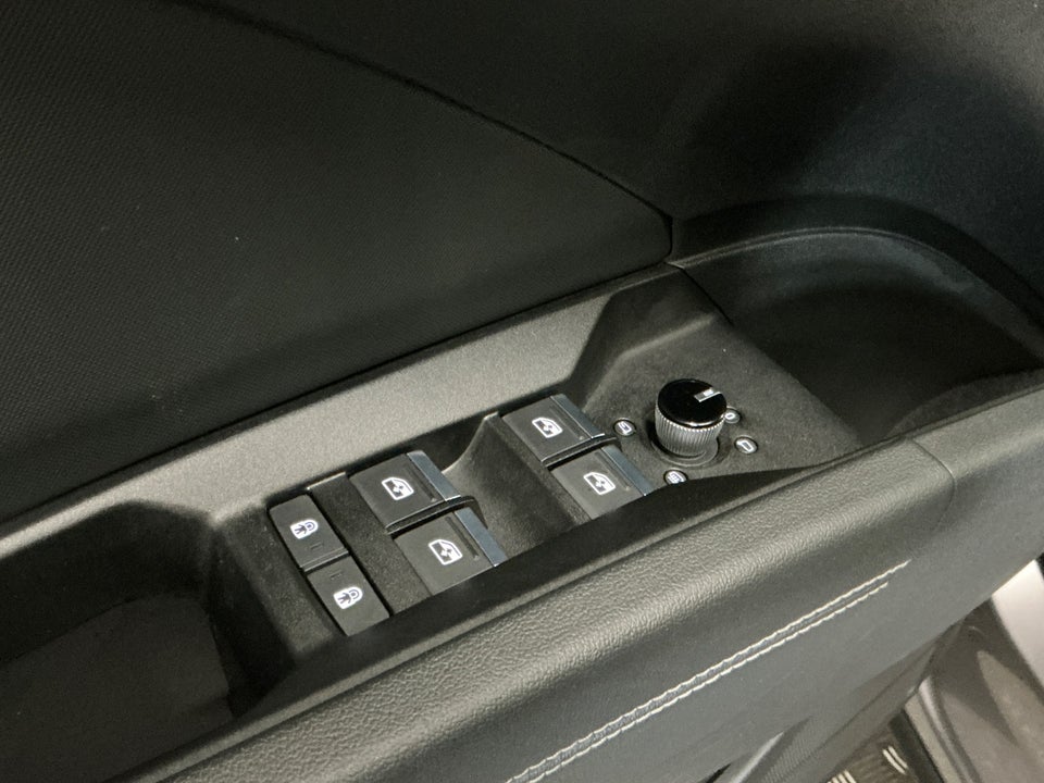 Audi Q4 e-tron 40 Advanced 5d