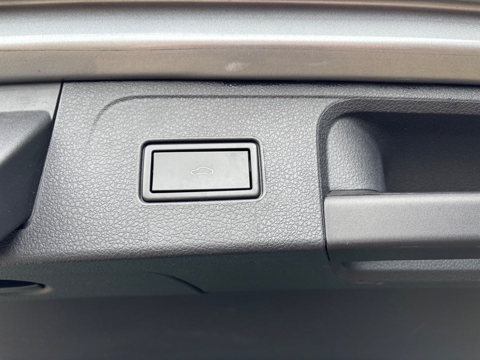 VW Passat 1,4 TSi 150 R-line Variant DSG BMT 5d