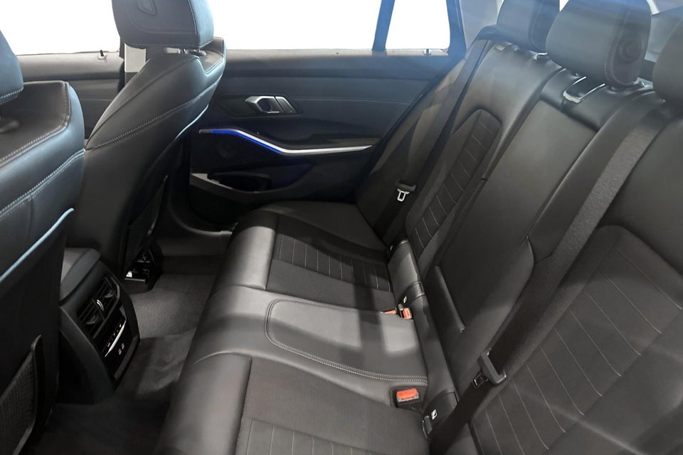 BMW 320i 2,0 Touring Sport Line aut. 5d