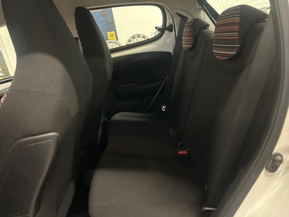 Citroën C1 1,0 VTi Shine 5d