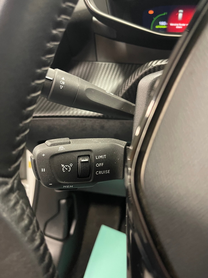 Peugeot 2008 1,2 PureTech 130 Allure 5d