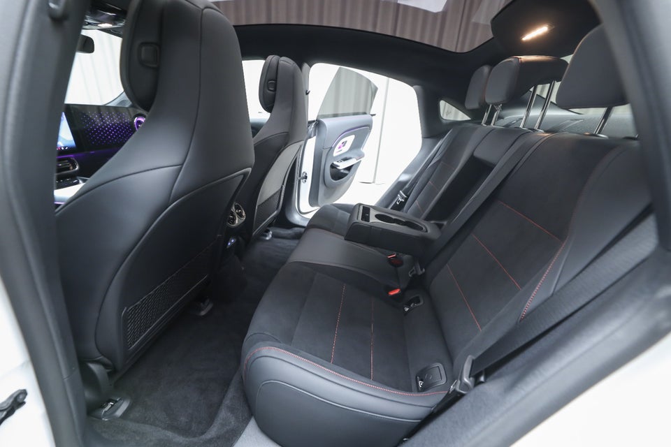Mercedes CLA350 EQ AMG Premium 4Matic 4d