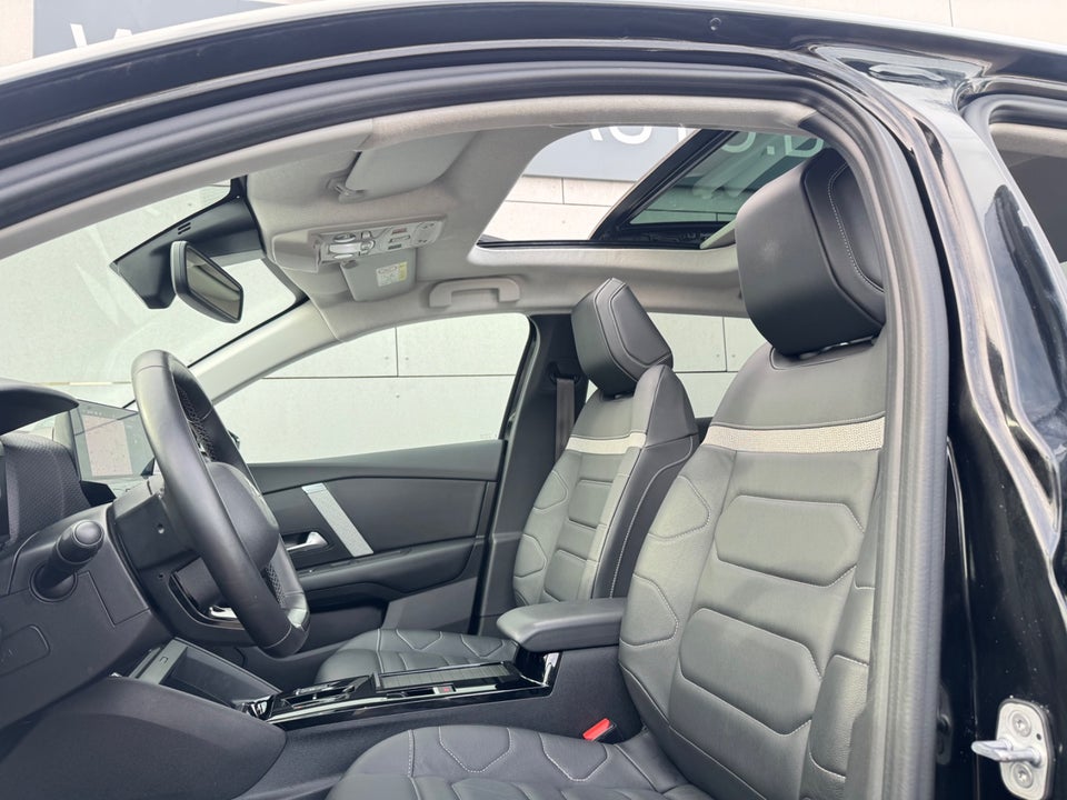 Citroën ë-C4 X 50 Palais Sky 4d