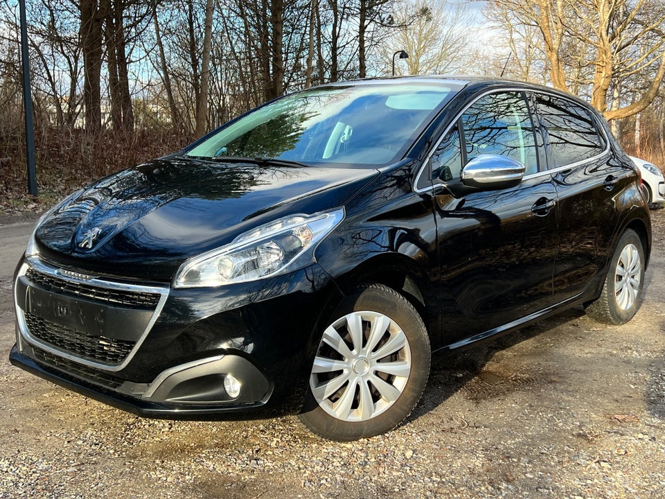 Peugeot 208 1,2 PureTech 82 Allure Sky 5d