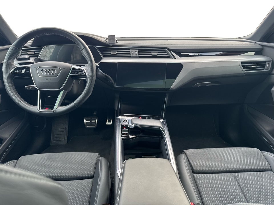 Audi Q8 e-tron 50 S-line quattro 5d