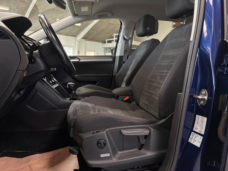 VW Touran 1,6 TDi 115 Highline DSG 7prs 5d