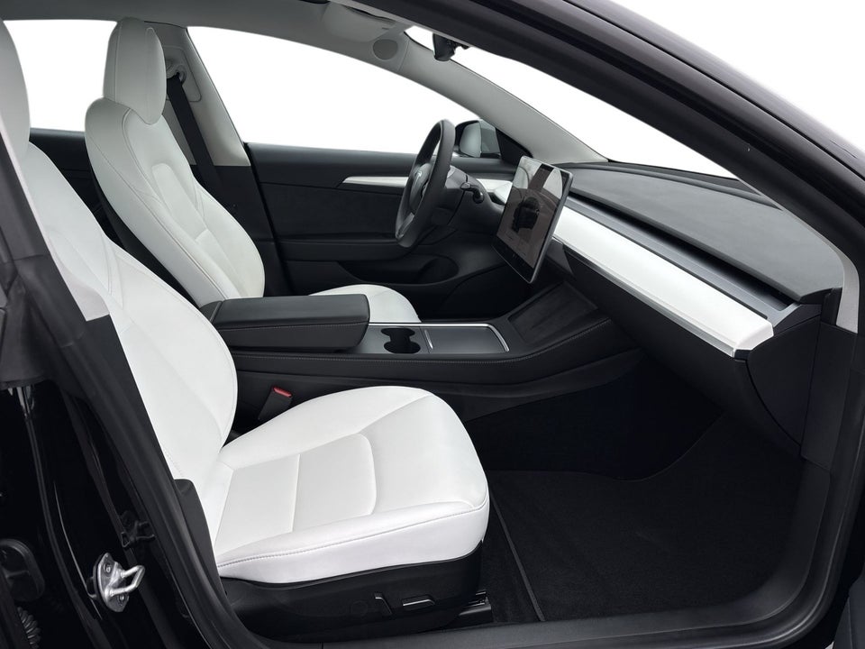 Tesla Model 3 RWD 4d