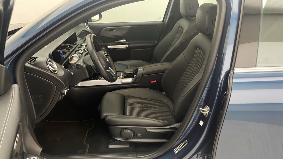 Mercedes EQB300 4Matic 5d