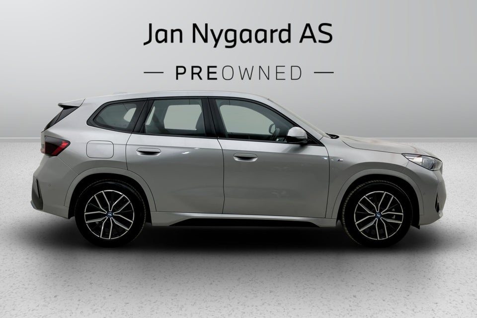 BMW iX1 xDrive30 M-Sport Premium 5d