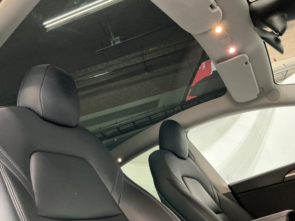 Tesla Model Y Long Range AWD 5d