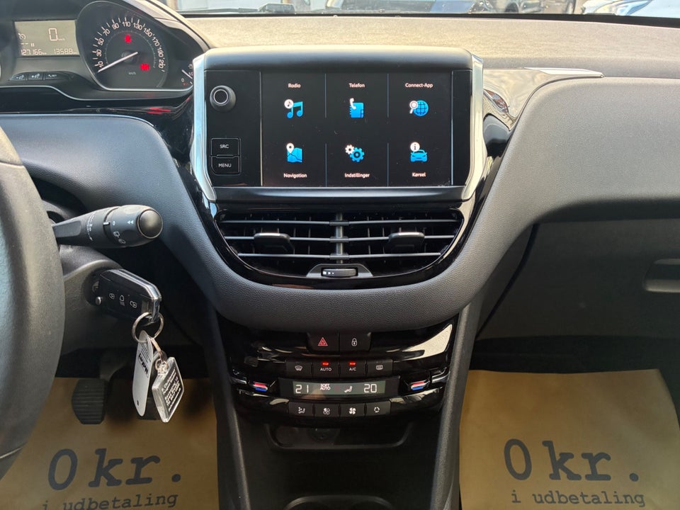 Peugeot 208 1,2 VTi 82 Strike 5d