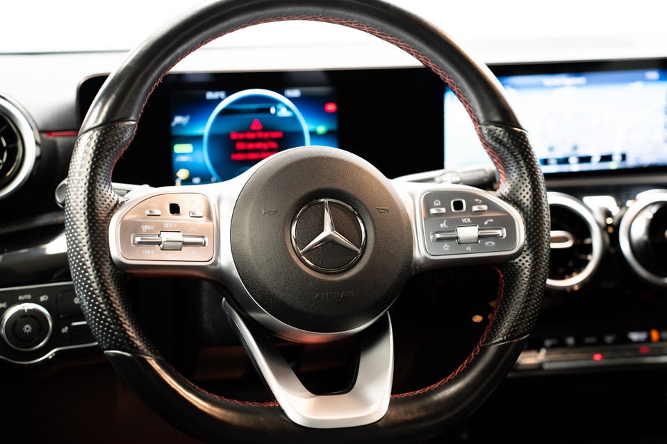 Mercedes A250 e 1,3 Advantage AMG aut. 4d