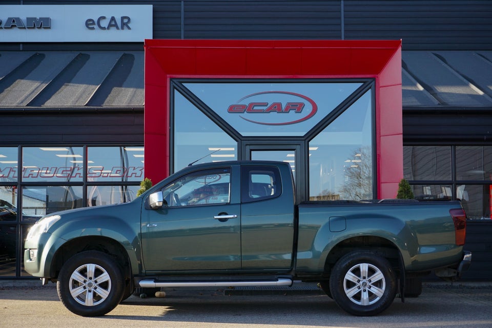 Isuzu D-Max 2,5 TD 163 Ext. Cab Exclusive aut. 2d