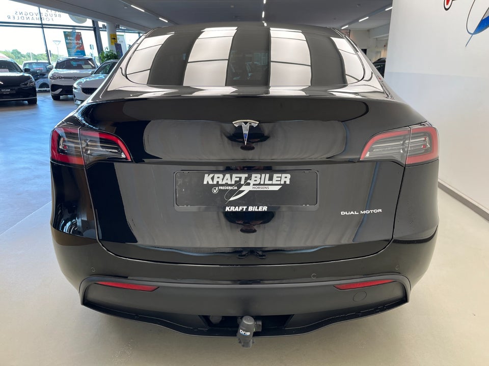 Tesla Model Y Long Range AWD 5d