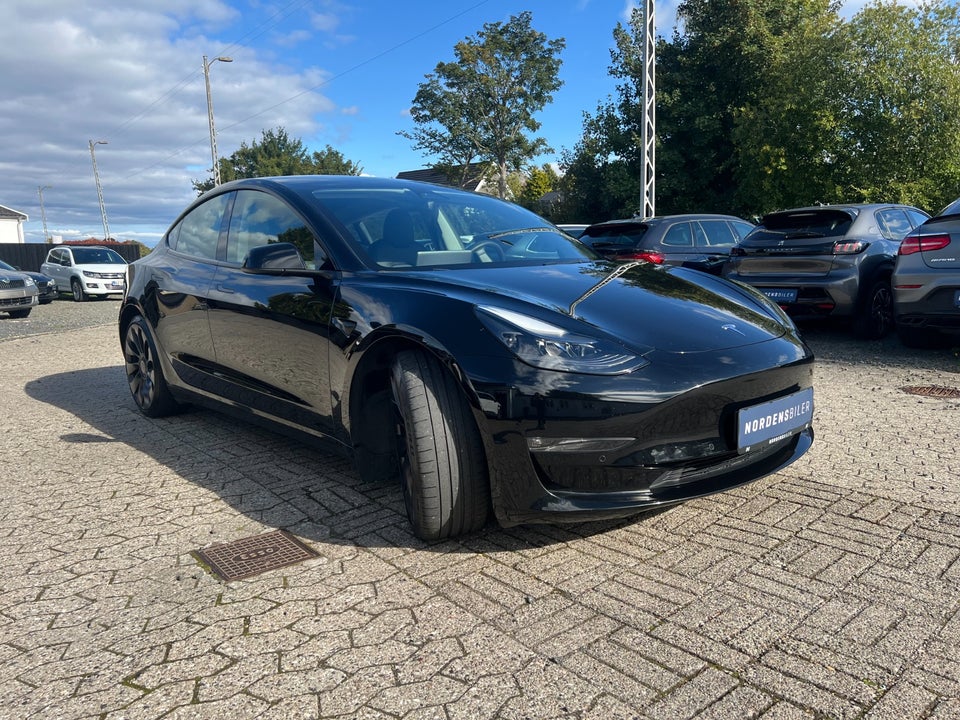 Tesla Model 3 Performance AWD 4d