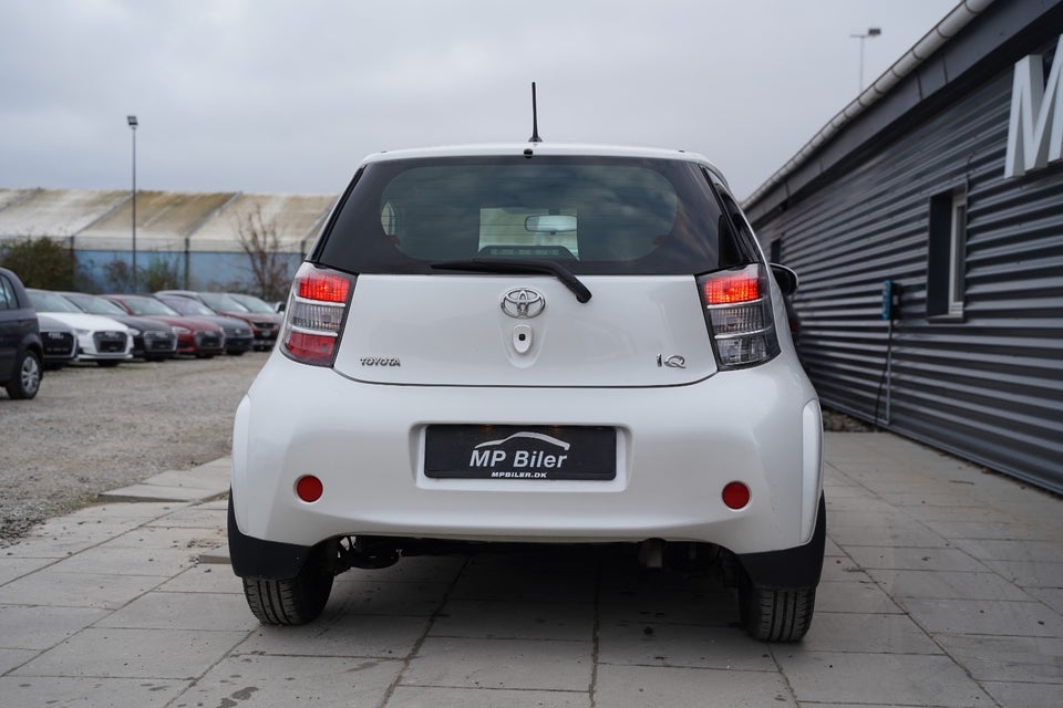 Toyota iQ 1,0 VVT-i Q1 3d