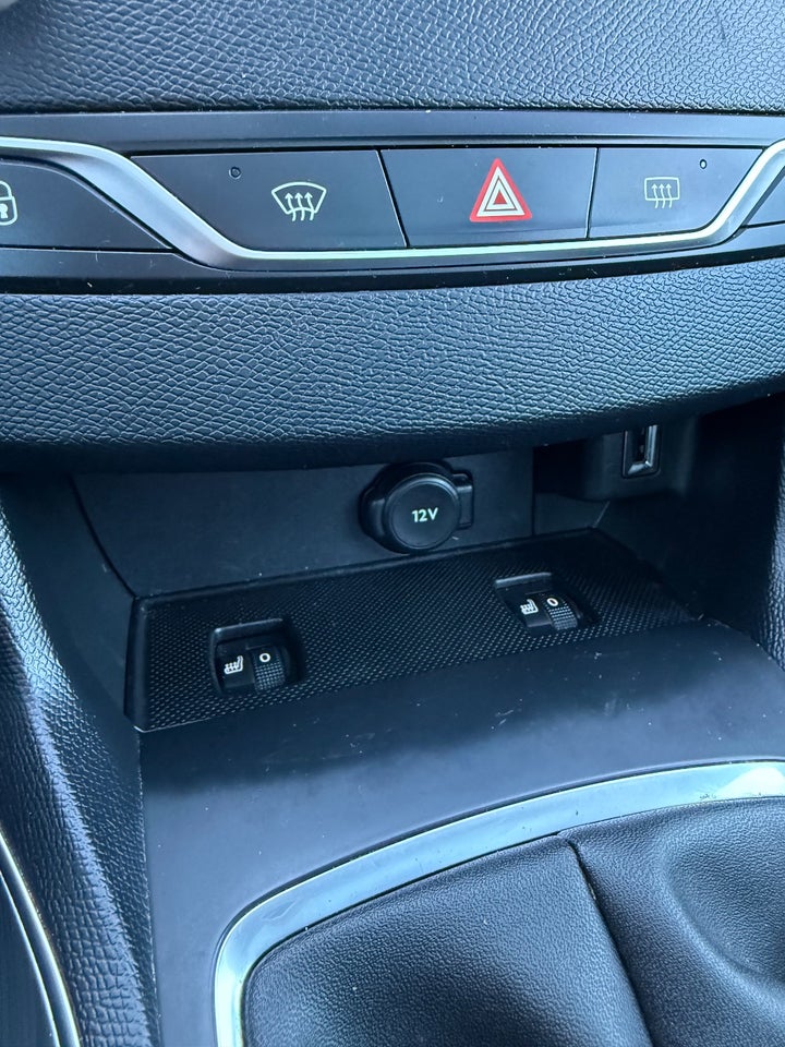 Peugeot 308 1,6 BlueHDi 120 Allure Sky SW 5d