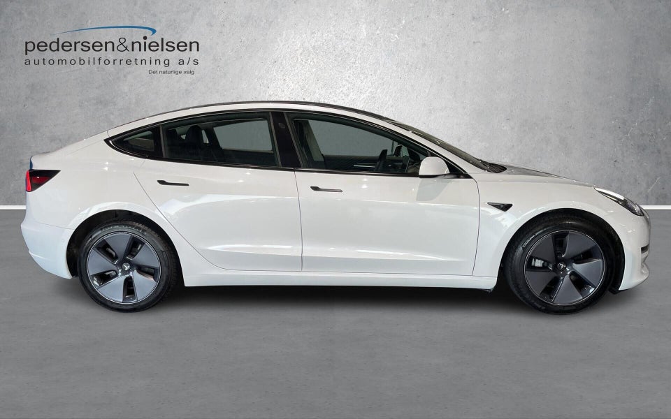 Tesla Model 3 Long Range AWD 4d