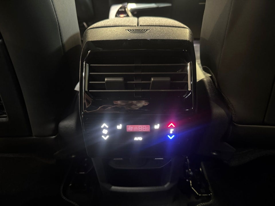 Peugeot e-5008 77 GT 7prs 5d