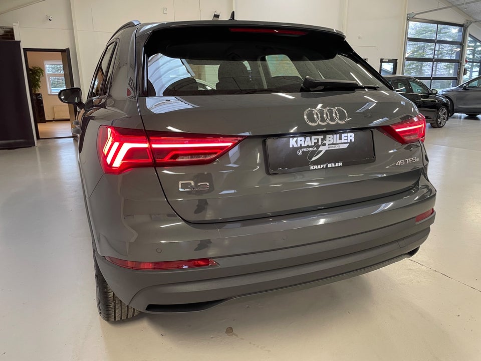Audi Q3 45 TFSi e Attitude plus S-tr. 5d