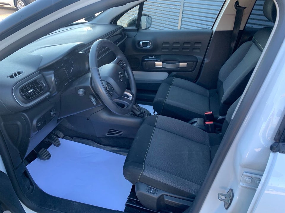 Citroën C3 1,2 PureTech 83 Shine 5d