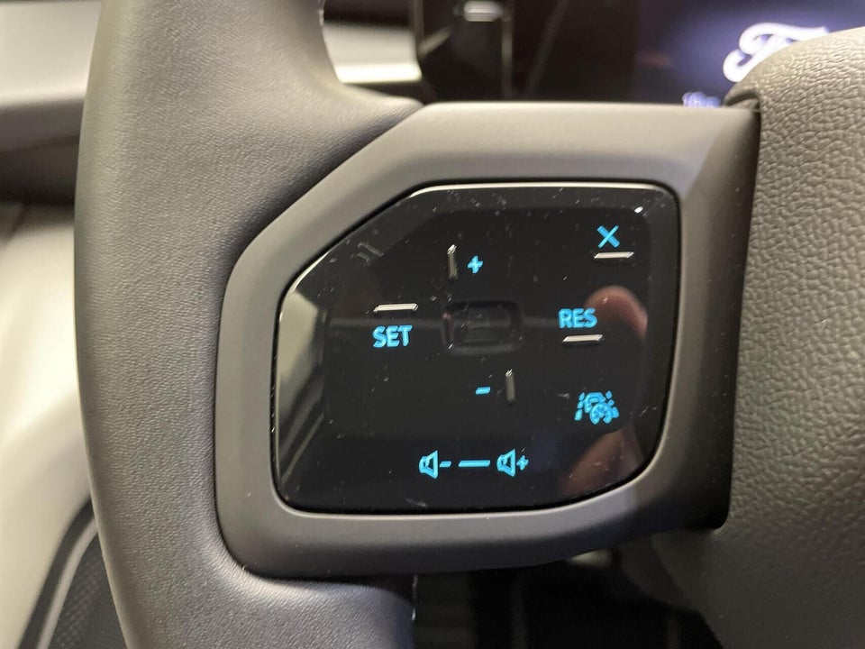 Ford Capri 82 Select Extended Range 5d