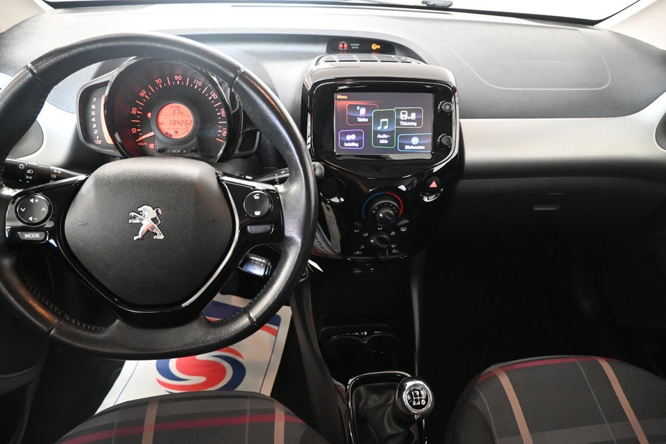 Peugeot 108 1,0 e-VTi 69 Allure 5d