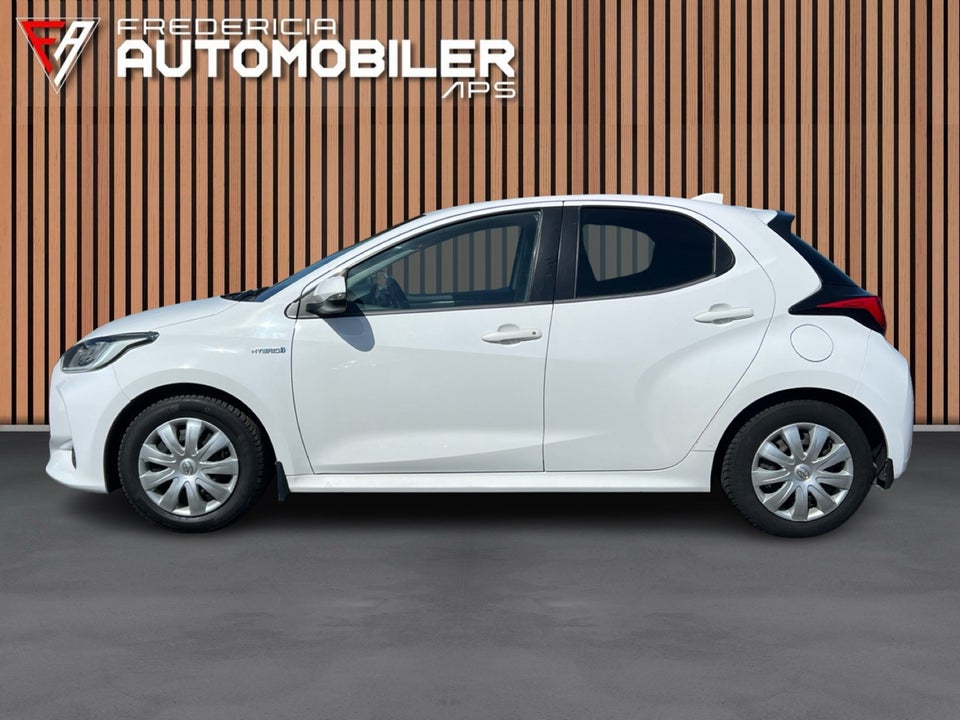 Toyota Yaris 1,5 Hybrid H1 e-CVT 5d