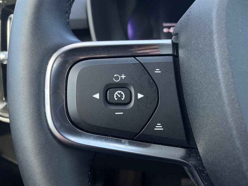 Volvo XC40 ReCharge Twin Ultimate 5d