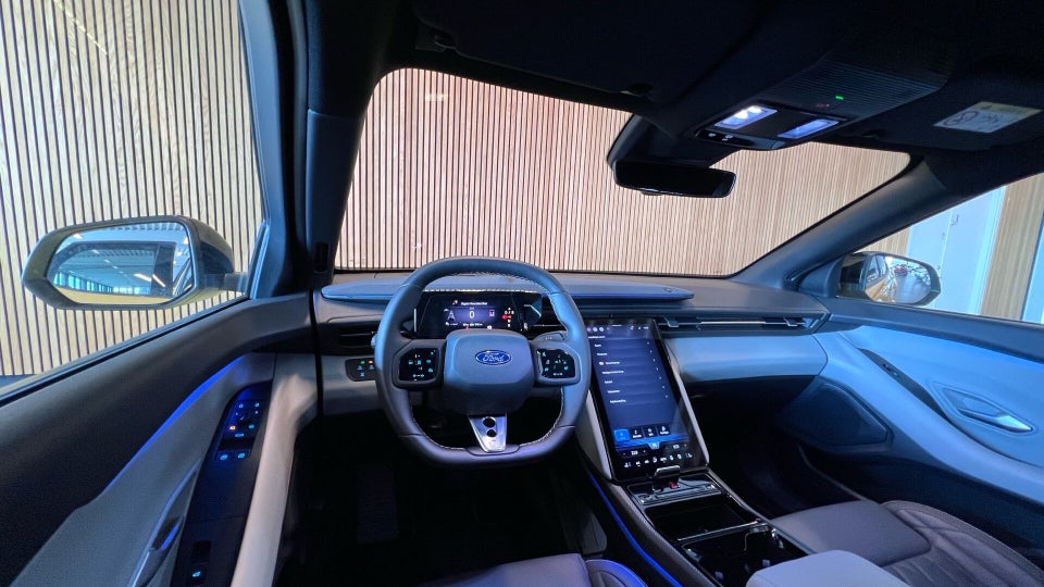 Ford Capri 77 Premium Extended Range 5d