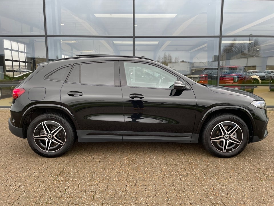 Mercedes EQA350 AMG Line 4Matic 5d