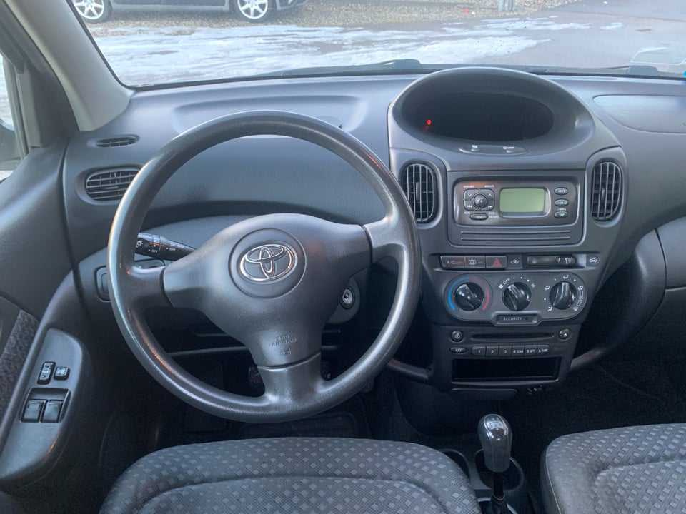 Toyota Yaris Verso 1,3 Terra 5d