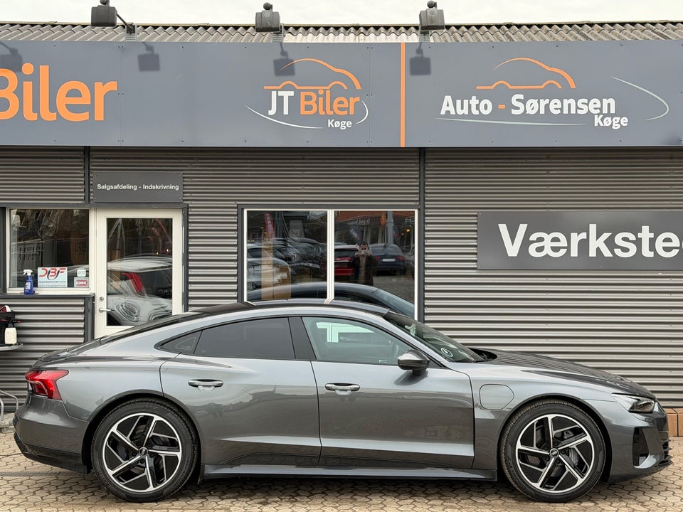 Audi e-tron GT quattro 4d